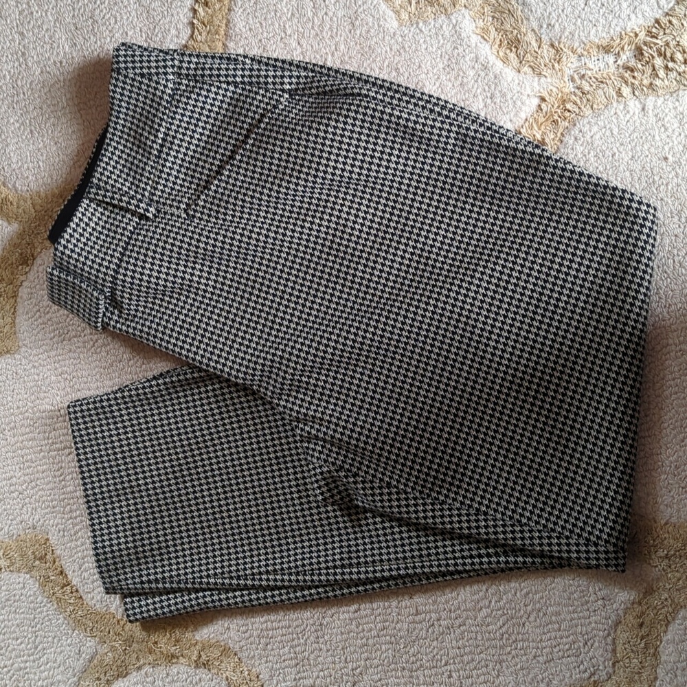 New Express Stylish Houndstooth Pants Tan & Black Ankle Length